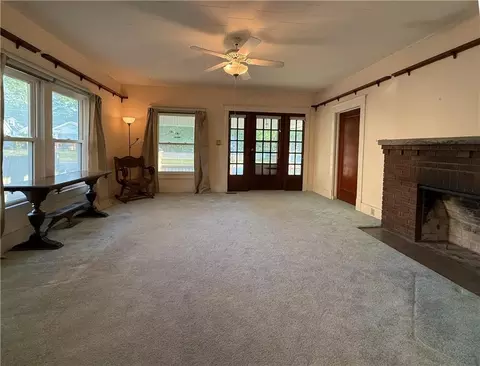Living - 524 W Cherry St, Nevada, MO 64772 photo 3 of 8