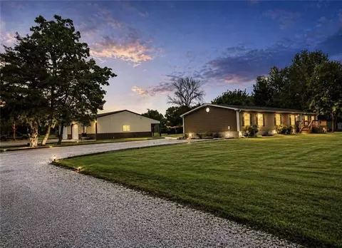 543 S 5th St, Wheeling, MO 64688