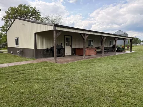 Exterior - 543 S 5th St, Wheeling, MO 64688 photo 1 of 4
