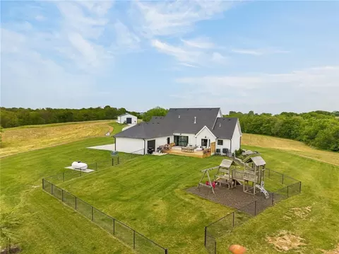 Exterior - 7563 County Road 421 Rd, Amazonia, MO 64421 photo 12 of 12