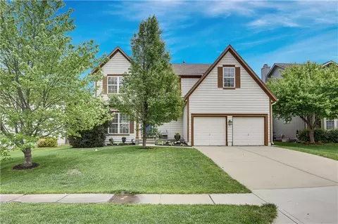 16313 S Lennox Ct, Olathe, KS 66062