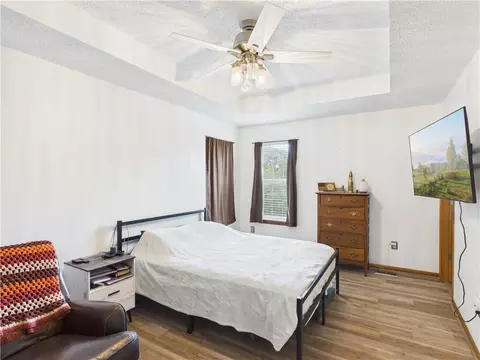 Bedroom - 719 Brookside Dr, Warrensburg, MO 64093 photo 3 of 4