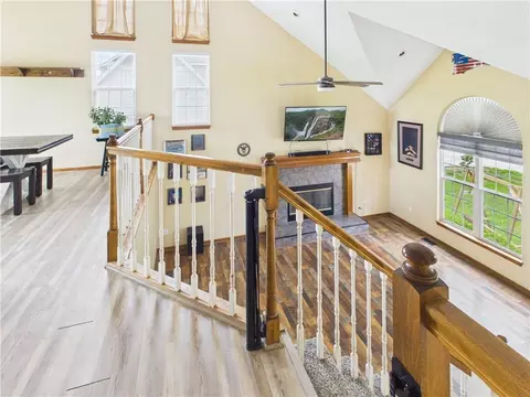Entry Way - 719 Brookside Dr, Warrensburg, MO 64093 photo 4 of 5