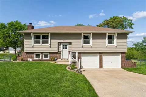 4730 Lucille Ln, Shawnee, KS 66203