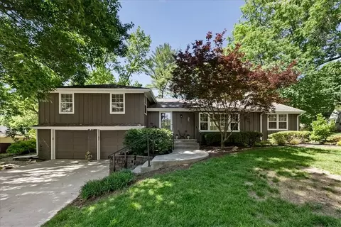 4533 W 65th St, Prairie Village, KS 66208