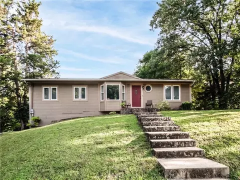 10124 NW 92nd Ter, Kansas City, MO 64153