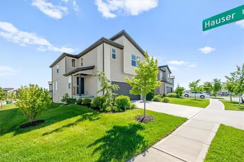 13303 W 180th Ter, Overland Park, KS 66013
