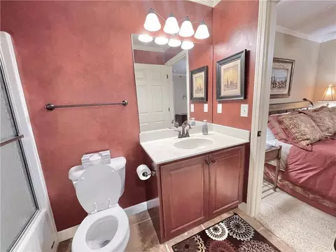 Bath - 4800 Eagleview Dr, Osage Beach, MO 65065 photo 4 of 5