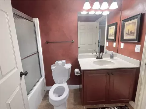 Bath - 4800 Eagleview Dr, Osage Beach, MO 65065 photo 5 of 5