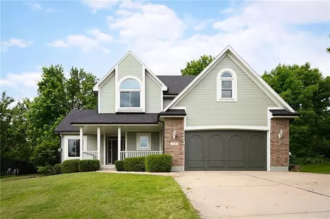 Exterior - 2408 S Ponca Ave, Independence, MO 64057 photo 3 of 6
