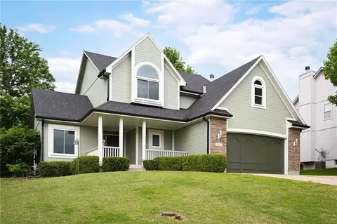 Exterior - 2408 S Ponca Ave, Independence, MO 64057 photo 2 of 6
