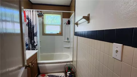 Bath - 406 Maple St, Lathrop, MO 64465 photo 2 of 2