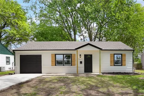 7017 N Campbell St, Kansas City, MO 64118