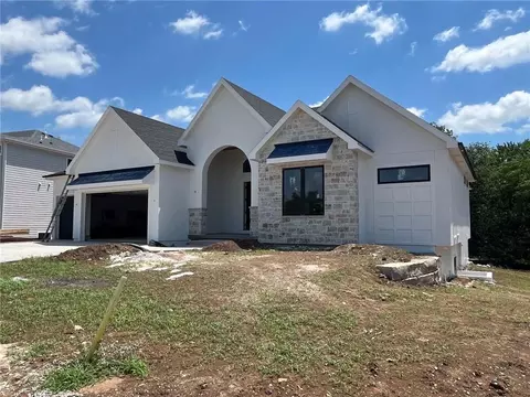 18101 Cody St, Overland Park, KS 66013