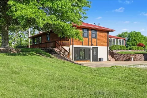 Exterior - 300 E Casey Rd, Lone Jack, MO 64070 photo 5 of 13