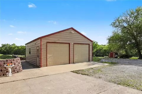 Exterior - 300 E Casey Rd, Lone Jack, MO 64070 photo 9 of 13