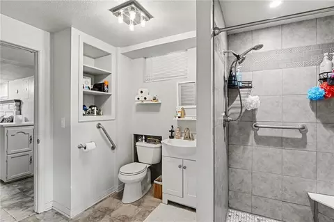 Bath - 300 E Casey Rd, Lone Jack, MO 64070 photo 2 of 2
