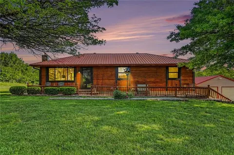 Exterior - 300 E Casey Rd, Lone Jack, MO 64070 photo 6 of 13
