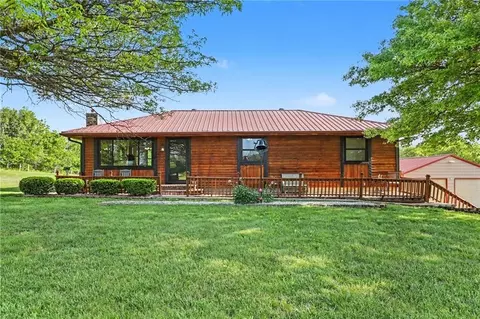 300 E Casey Rd, Lone Jack, MO 64070