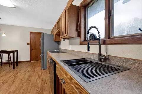 Kitchen - 14293 E Quail Rd, Nevada, MO 64772 photo 3 of 4