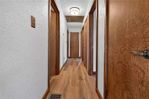 Entry Way - 14293 E Quail Rd, Nevada, MO 64772 photo 3 of 3