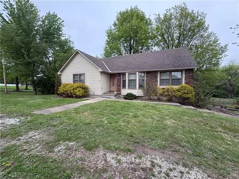 17670 W 183rd St, Olathe, KS 66062