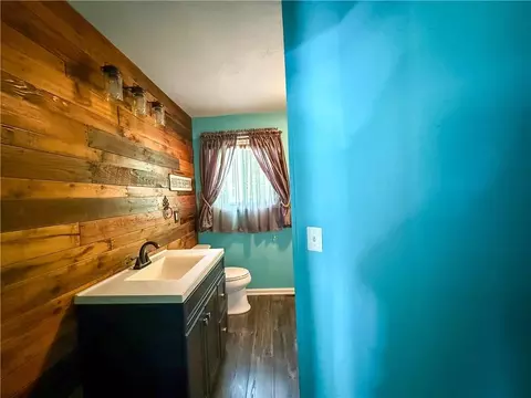 Entry Way - 5538 SE Lakeview Dr, Lathrop, MO 64465 photo 2 of 2
