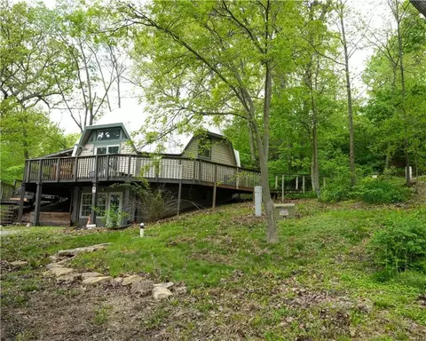 Exterior - 5538 SE Lakeview Dr, Lathrop, MO 64465 photo 2 of 4