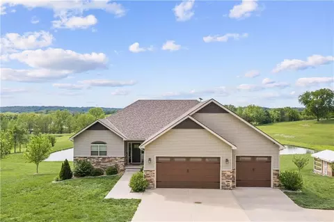 37006 E Church Rd, Oak Grove, MO 64075