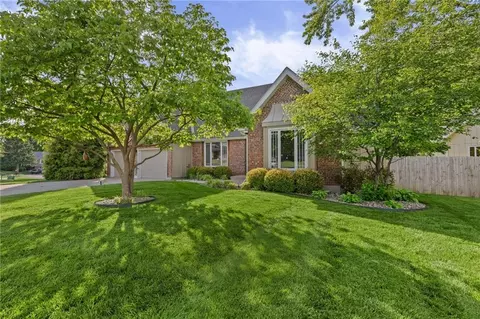 12010 W 74th St, Shawnee, KS 66216