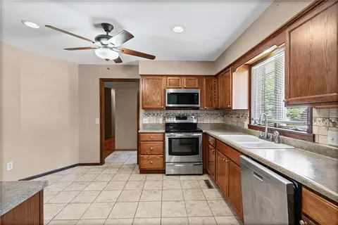 Kitchen - 816 Kristen St, Cameron, MO 64429 photo 3 of 3