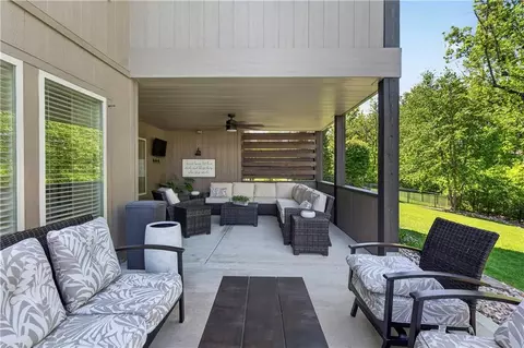 Exterior - 1406 Kenton Ln, Raymore, MO 64083 photo 7 of 12