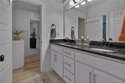 Bath - 1406 Kenton Ln, Raymore, MO 64083 photo 6 of 8
