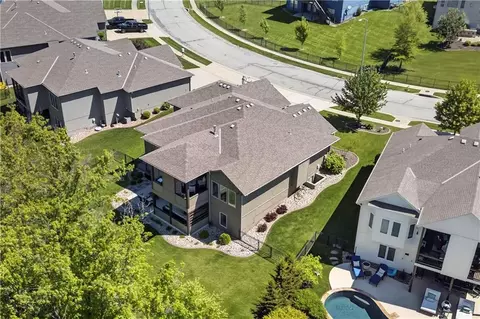 View/Area - 1406 Kenton Ln, Raymore, MO 64083 photo 5 of 7