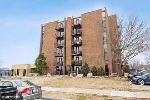 2933 Baltimore Ave #103, Kansas City, MO 64108