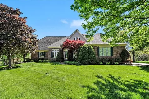 17995 Windsor Dr, Stilwell, KS 66085