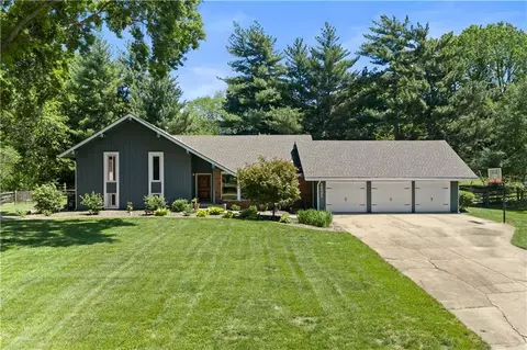 16001 Russell Rd, Stilwell, KS 66085