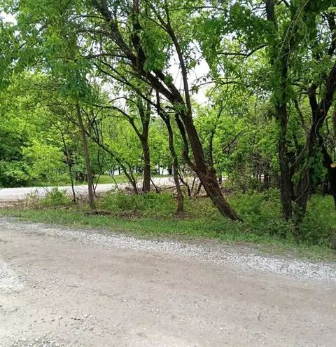 2 Pecan Dr # -6, Linn Valley, KS 66040