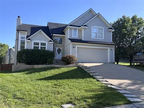 6319 Noreston St, Shawnee, KS 66218