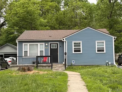 1480 E 77th St, Kansas City, MO 64131
