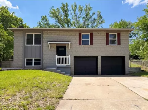 16517 E 35th Street Ct, Independence, MO 64055