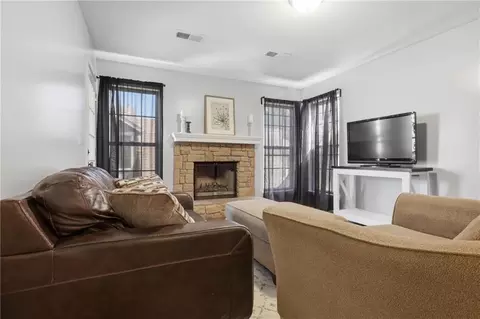12665 W 110th Ter, Overland Park, KS 66210