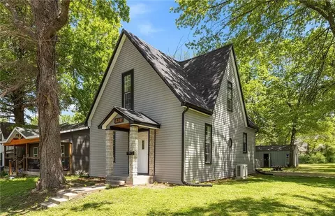 1423 S Moniteau Ave, Sedalia, MO 65301