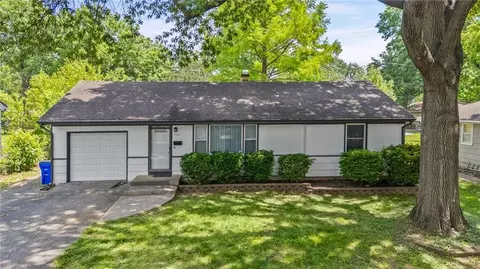 13403 6th St, Grandview, MO 64030