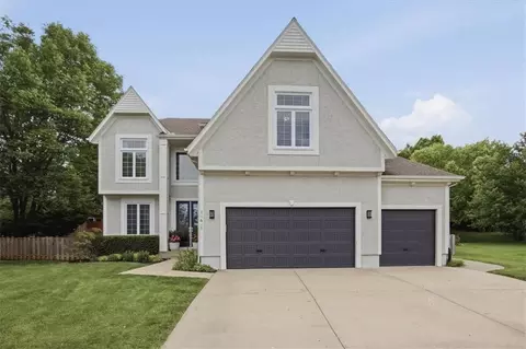 21617 W 97 Ter, Lenexa, KS 66220