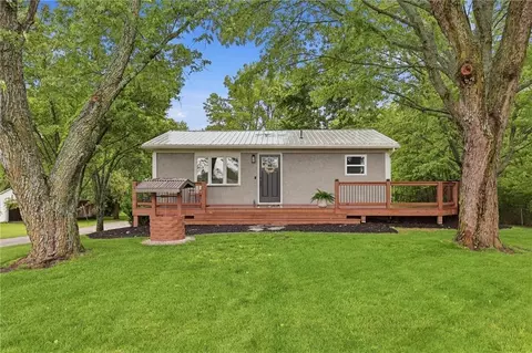 27725 W 207th St, Gardner, KS 66030