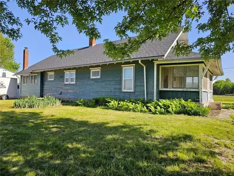 501 S Lake St, Rosendale, MO 64483