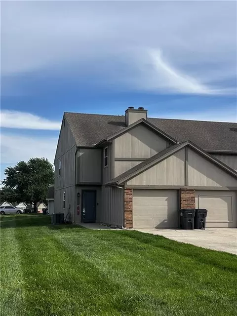 527 NE 6th Apt A St, Blue Springs, MO 64014