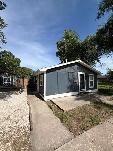 311 13th St, Humboldt, KS 66748