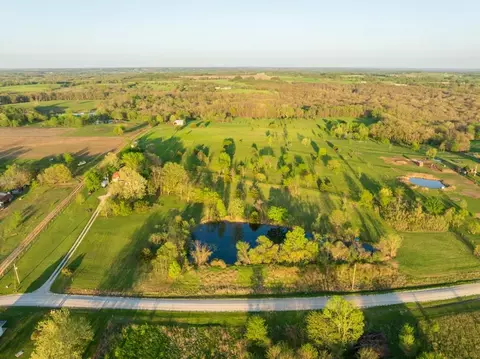 View/Area - 719 NW 871st Rd, Centerview, MO 64019 photo 2 of 27